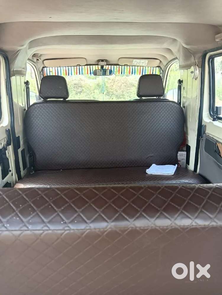 Mahindra Van