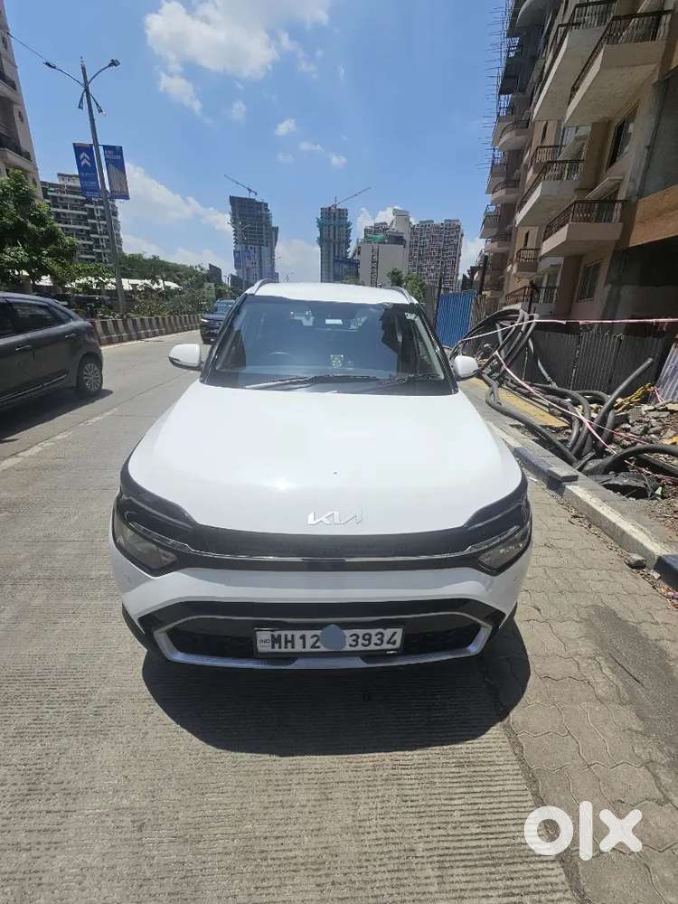 2022- Kia Carens Prestige Plus 7 Seater - Petrol- Manual- Fix Price