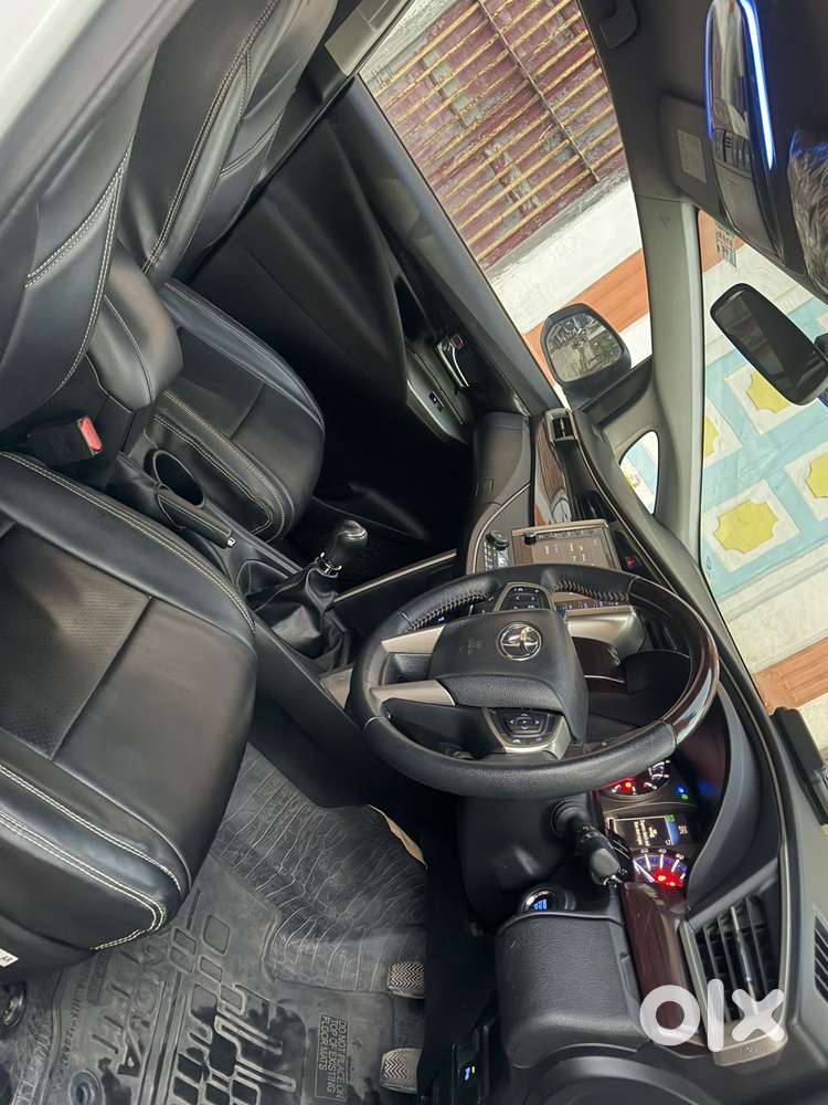 Toyota Innova Crysta 2.4 V 7 Str, 2022, Petrol