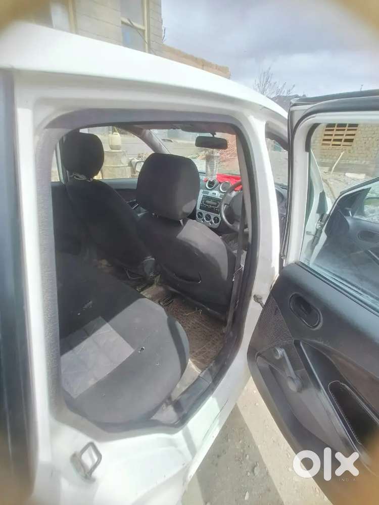 Ford Figo Petrol Manual 2011