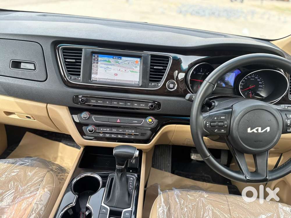 Kia Carnival Limousine Plus 7 Str, 2022, Diesel