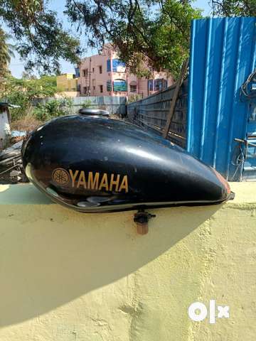 Yamaha rx 100 on sale petrol tank olx