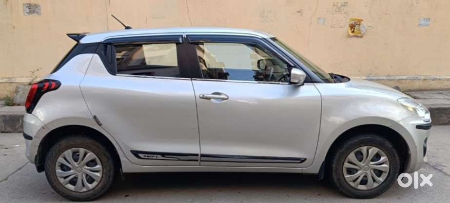 Maruti Suzuki Swift Vxi + Manual, 2021, Petrol