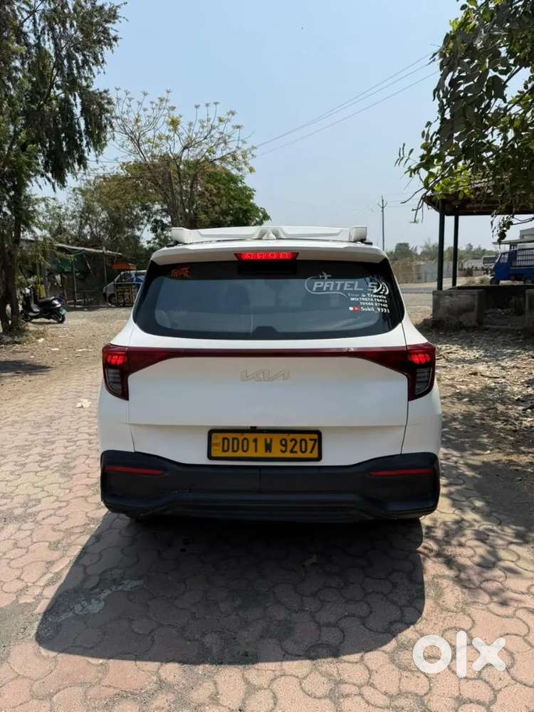 Kia Carens Prestige 2024