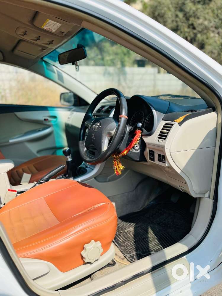 Toyota Corolla Altis J, 2013, Petrol