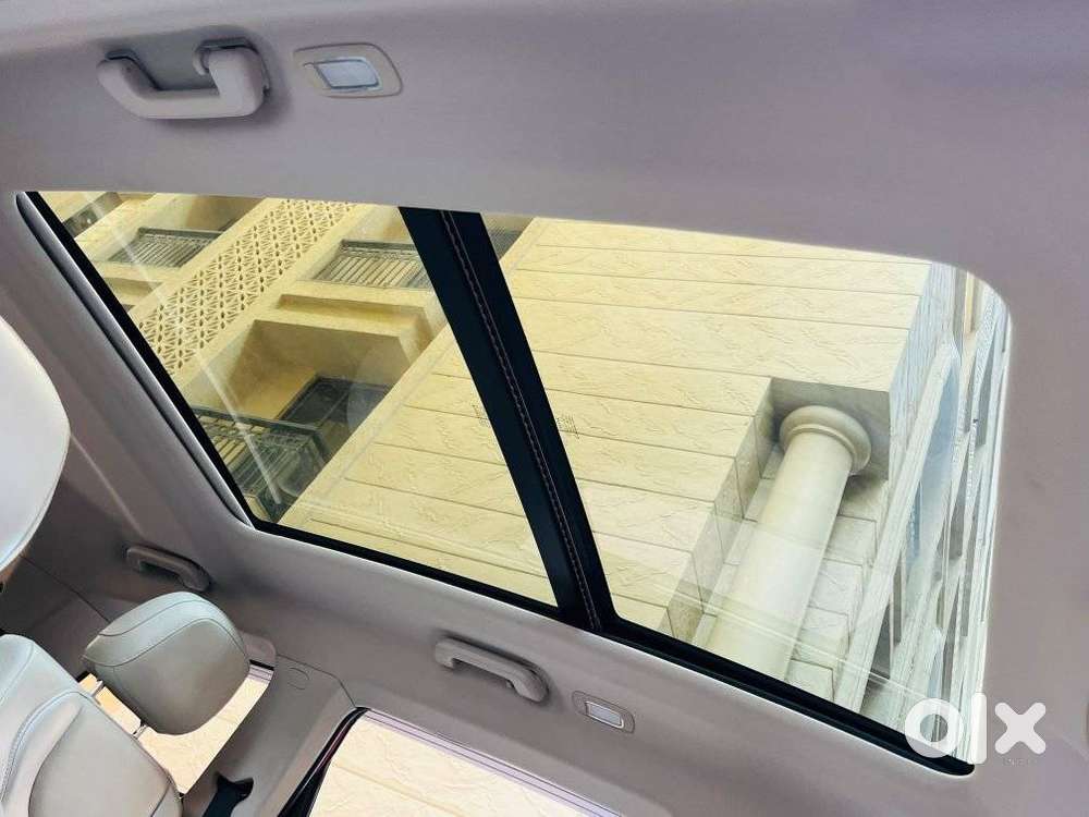 Mahindra Xuv700 2.0 Ax 7 Petrol Mt Str, 2022, Petrol