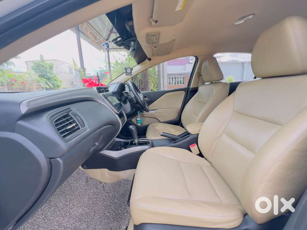 Honda City V Mt Exclusive, 2022, Petrol