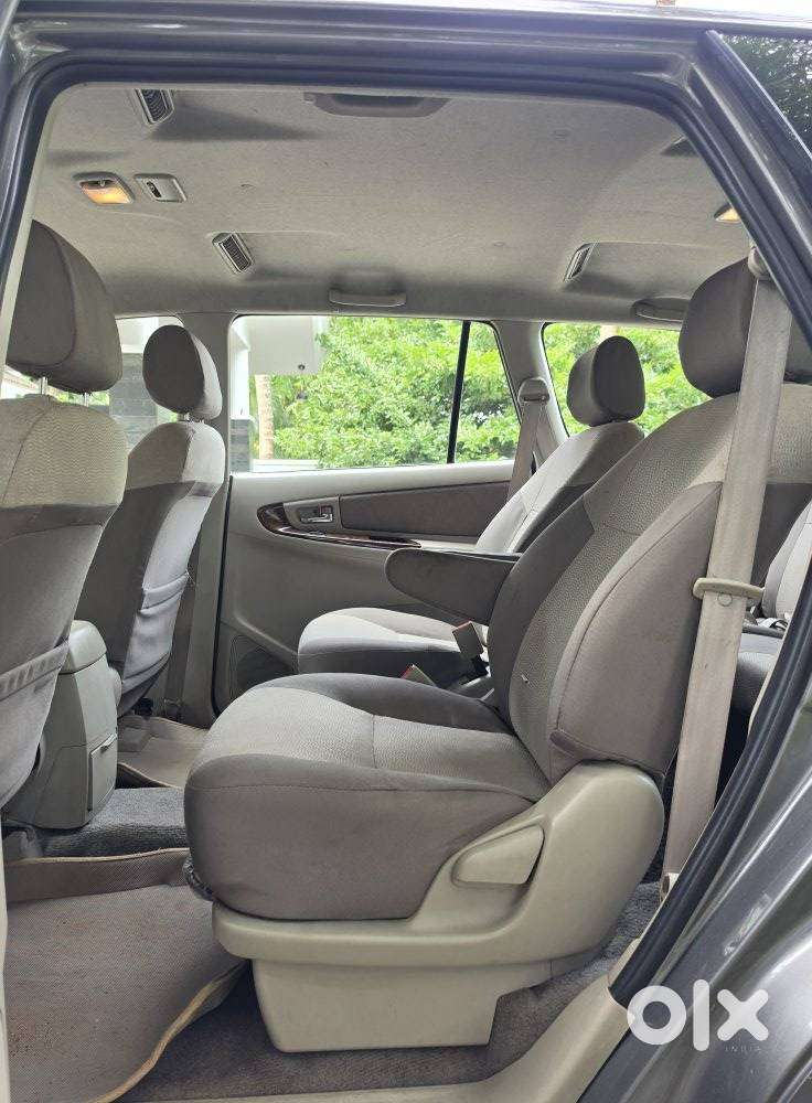 Toyota Innova 2.5 V 7 Str, 2013, Diesel