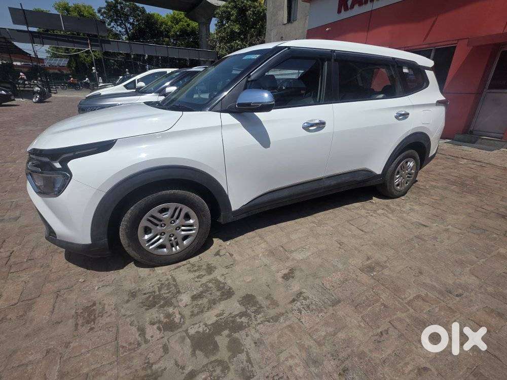 Kia Carens G 1.5 6mt Premium (o) 7-seater, 2025, Petrol