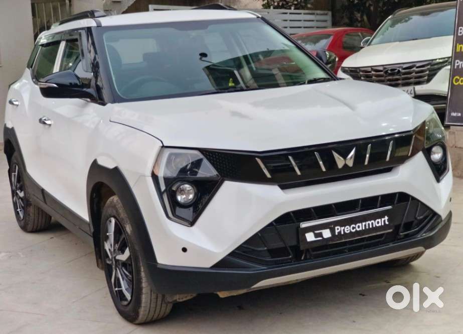 Mahindra Xuv 3xo, 2025, Petrol