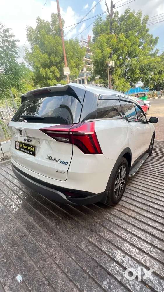 Mahindra Xuv700 2.0 Ax 7 Petrol At Str, 2025, Petrol