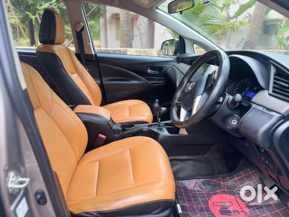 Innova Cyrsta 2.4 G Automatic