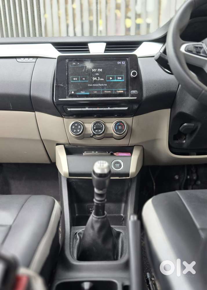 Renault Triber Rxz, 2021, Petrol