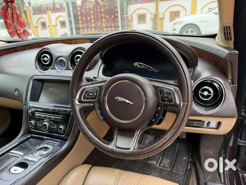 Jaguar Xj 2012 Diesel 60000 Km Driven