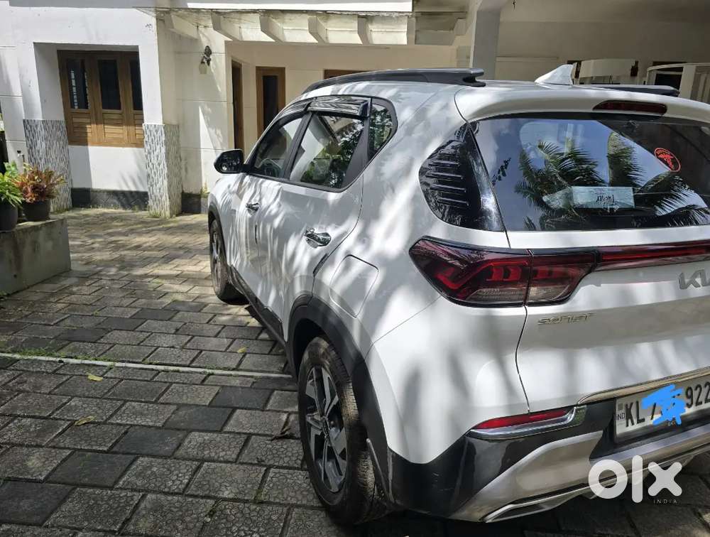 Kia Sonet 1.0 Petrol Automatic 2023