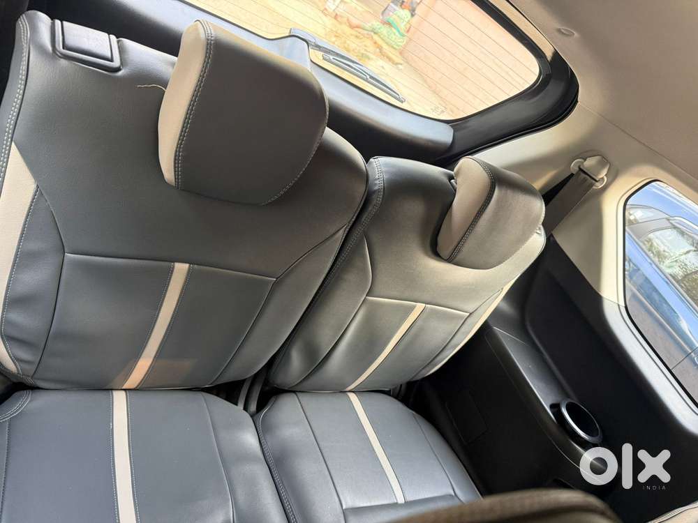 Maruti Suzuki Xl6 1.5 Zeta Mt, 2022, Petrol