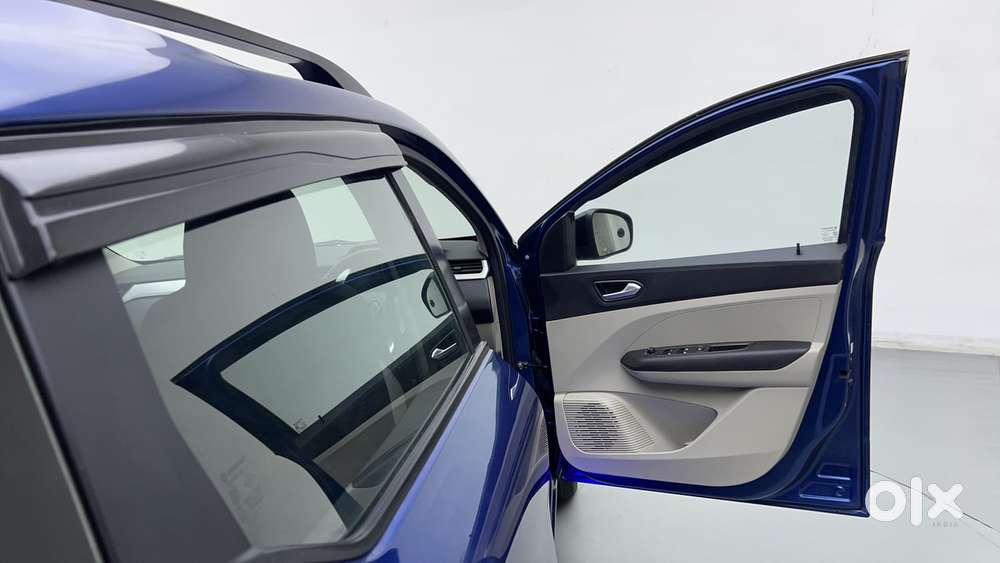 Renault Triber Rxz Easy-r Amt, 2022, Petrol