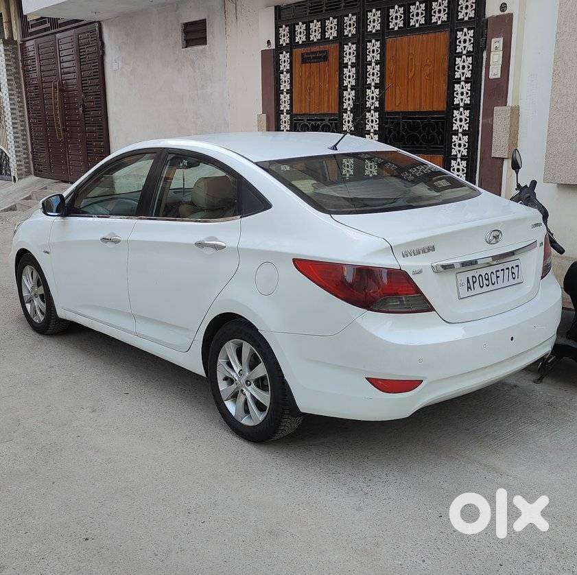 Hyundai Verna Fluidic 1.6 Crdi Sx Opt, 2011, Diesel