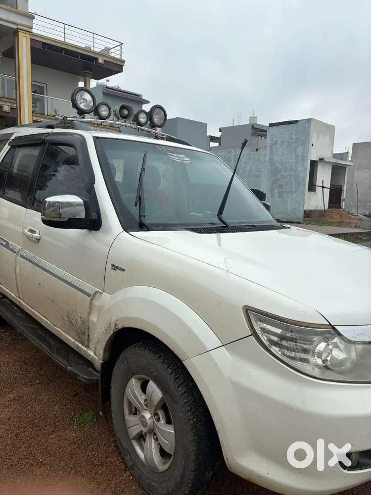 Tata Safari Storme 2016 Diesel 130000 Km Driven