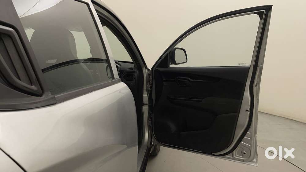 Mahindra Kuv100 Nxt 1.2 K8 Petrol 6 Str, 2017, Petrol