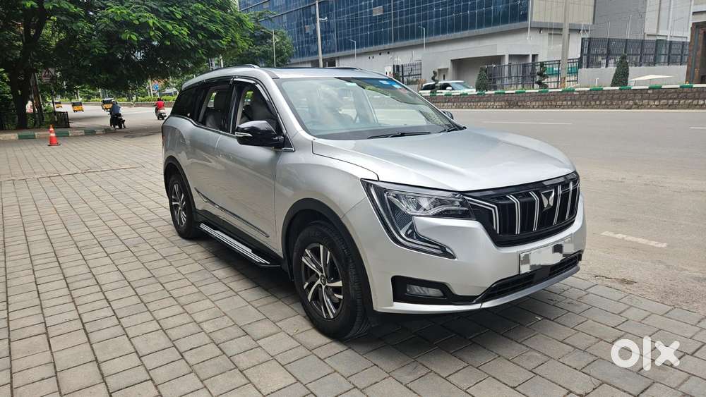 Mahindra Xuv700 2.0 Ax 5 Petrol Mt 7 Str, 2022, Petrol
