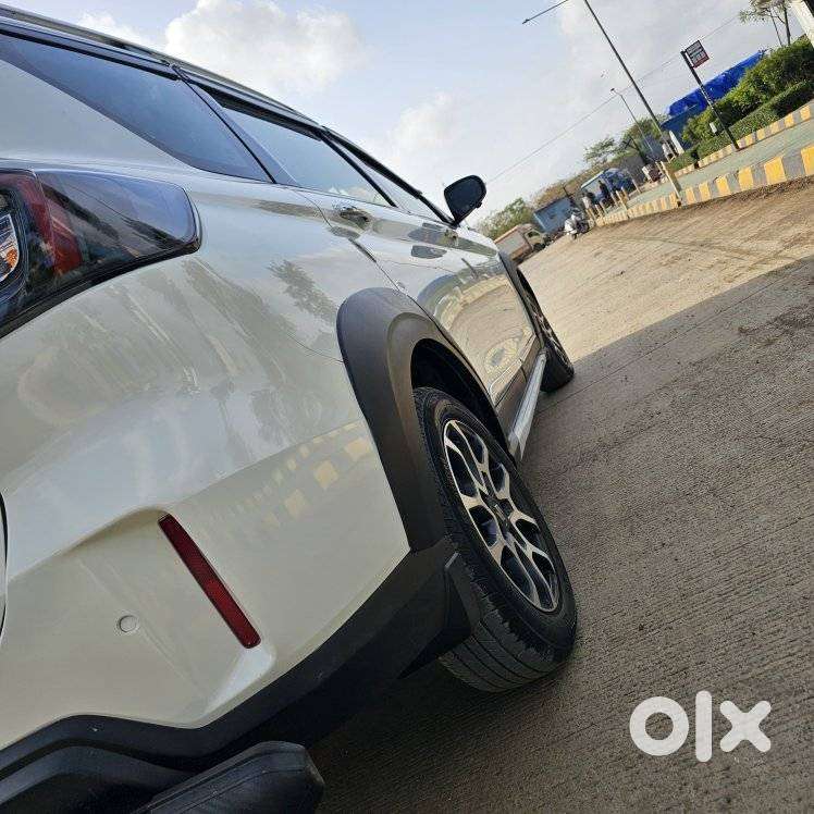 Maruti Suzuki Xl6 1.5 Alpha At, 2024, Petrol