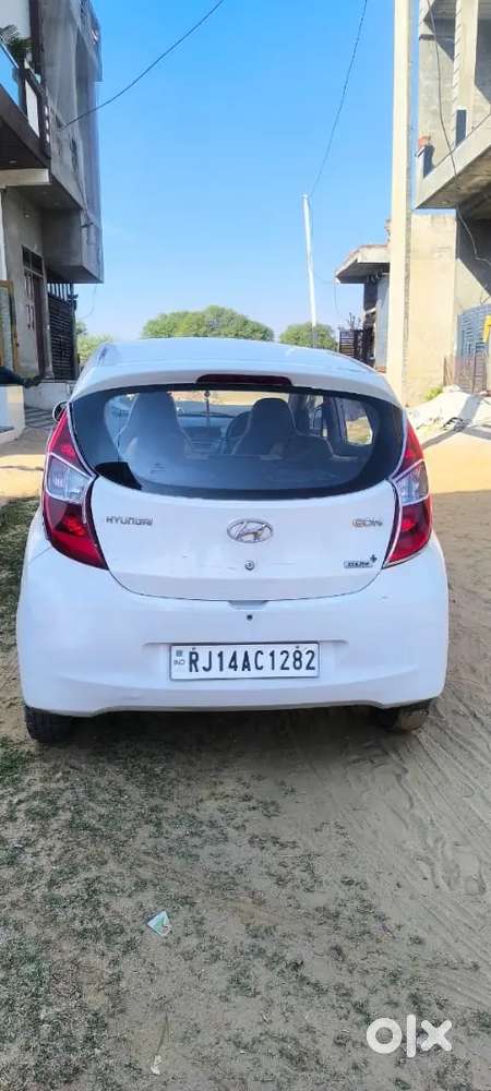 Hyundai Eon 2015 Petrol Well Maintained
