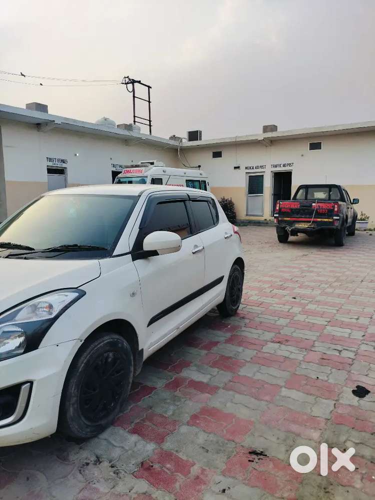 Maruti Suzuki Swift Lxi 2017