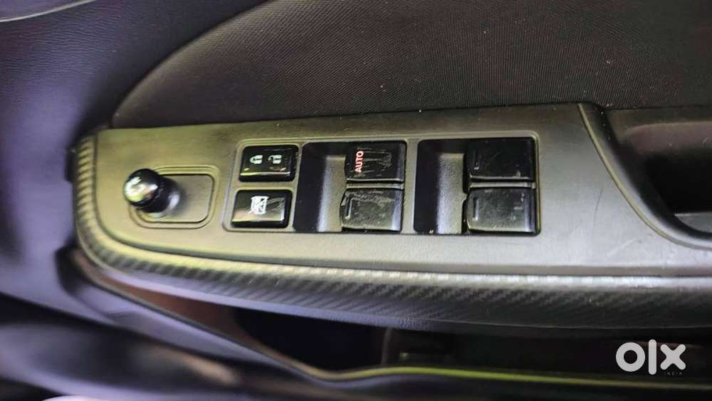 Maruti Suzuki Swift Vxi Optional, 2022, Petrol