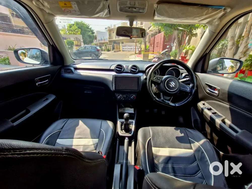 Swift Vxi 2024 July 
1st Owner 
Km 32000
Service Records Available