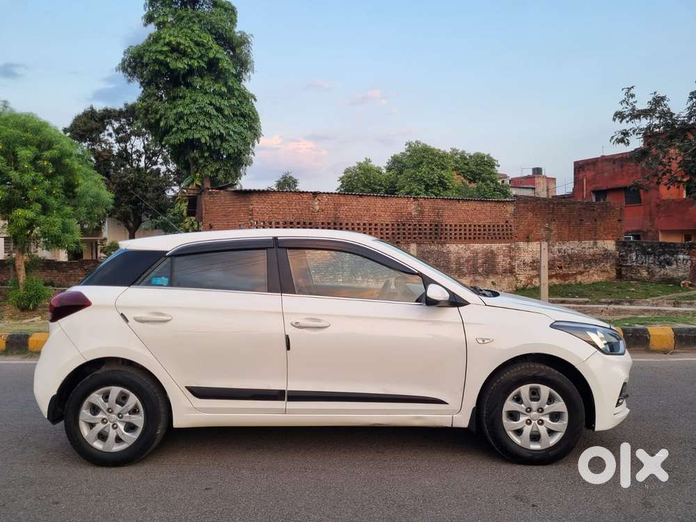 Hyundai I20 Petrol Cvt Magna Executive, 2020, Cng & Hybrids