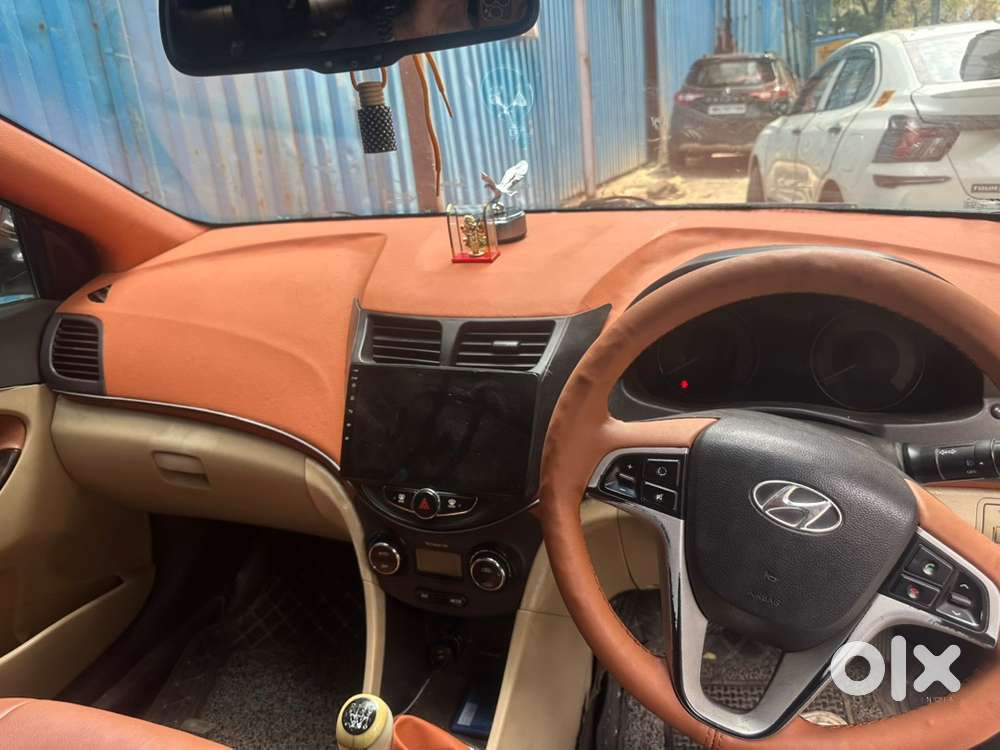 Hyundai Fluidic Verna 2011