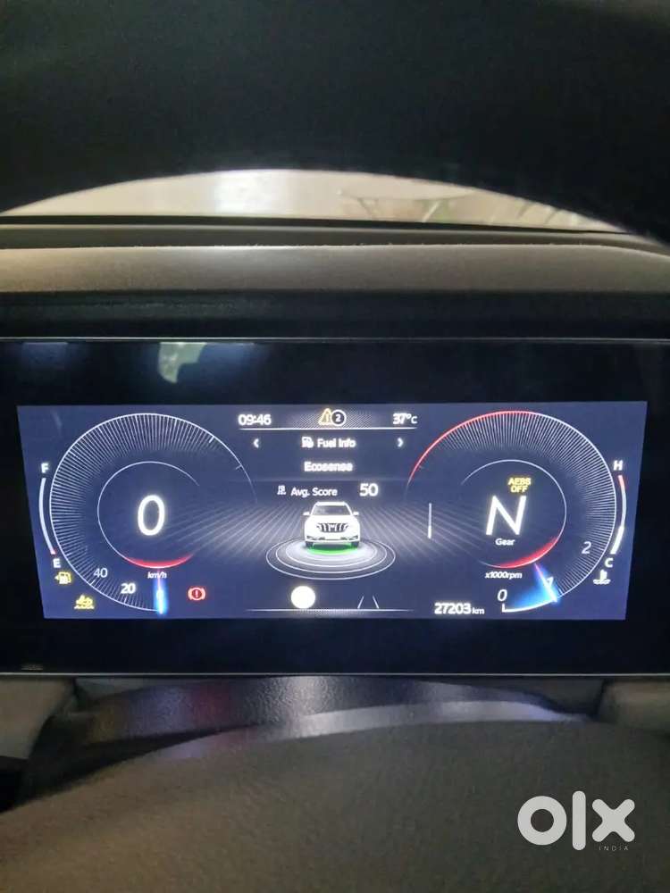 Mahindra Xuv700 2025 Diesel Well Maintained