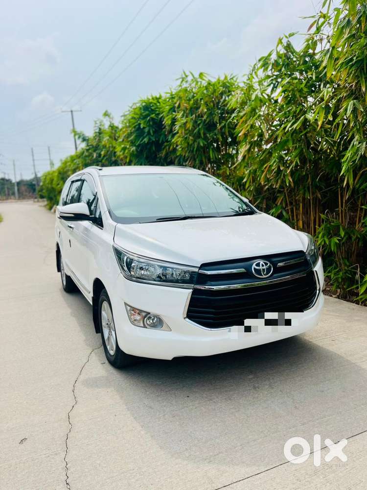 Toyota Innova Crysta 2.8 Gx At, 2016, Diesel