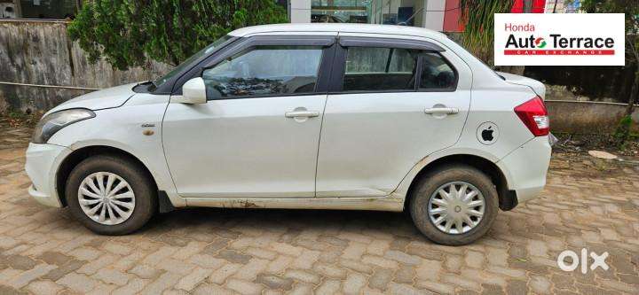 Maruti Suzuki Swift Dzire Zxi, 2017, Petrol