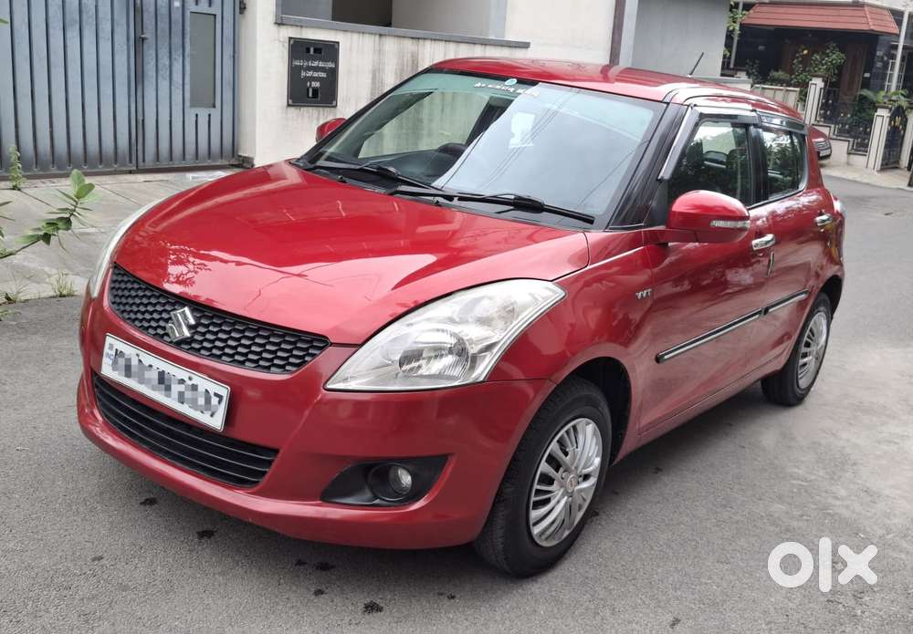 Maruti Suzuki Swift Vxi With Abs, 2013, Petrol