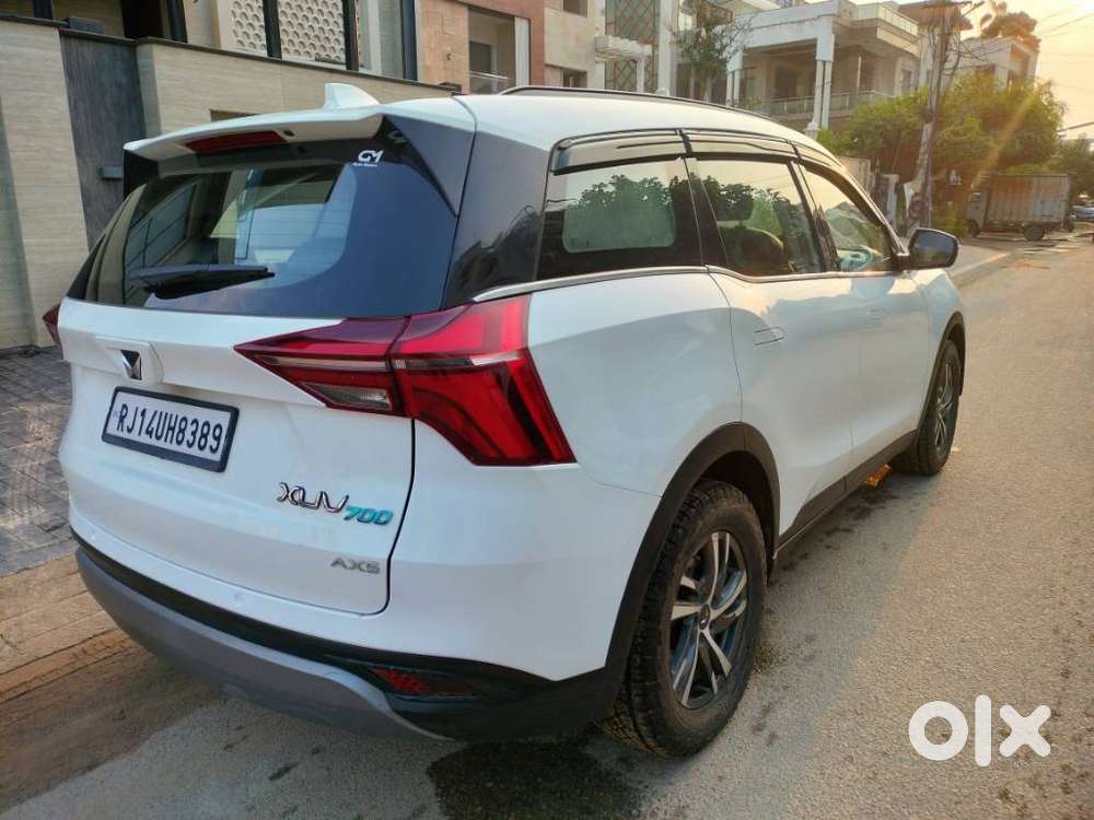 Mahindra Xuv700 2.0 Ax 5 Petrol Mt 7 Str, 2022, Diesel