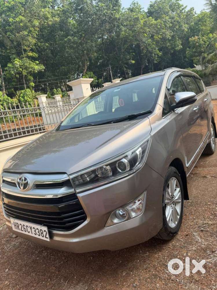 Toyota Innova Crysta 2.8z Automatic, 2016, Diesel