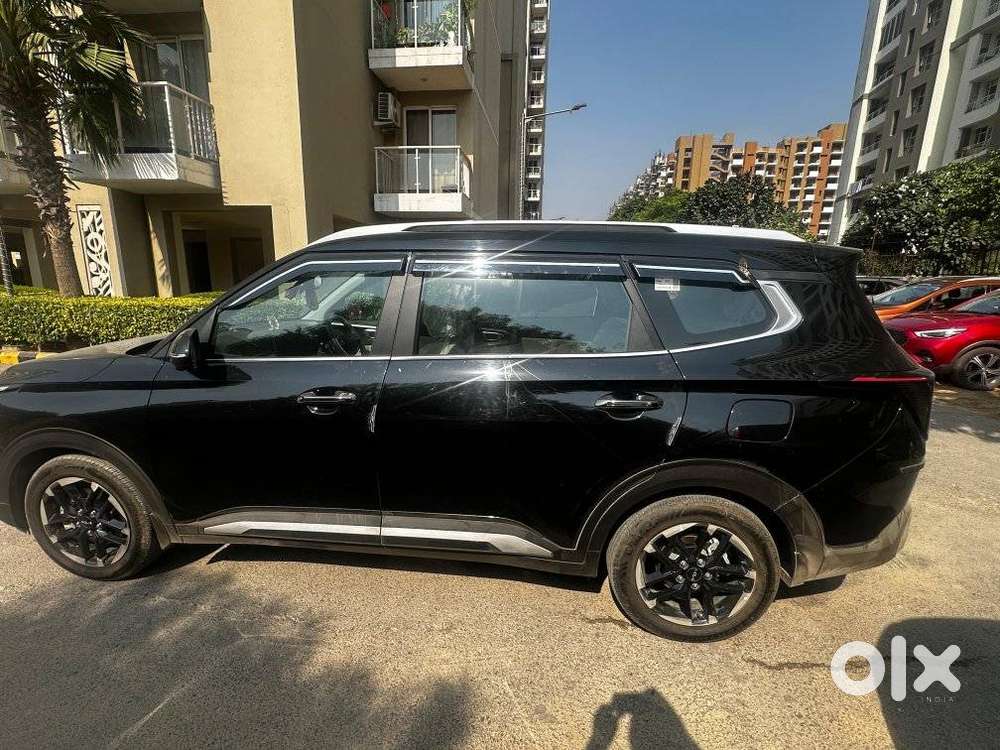 Kia Carens Clavis, 2025, Petrol