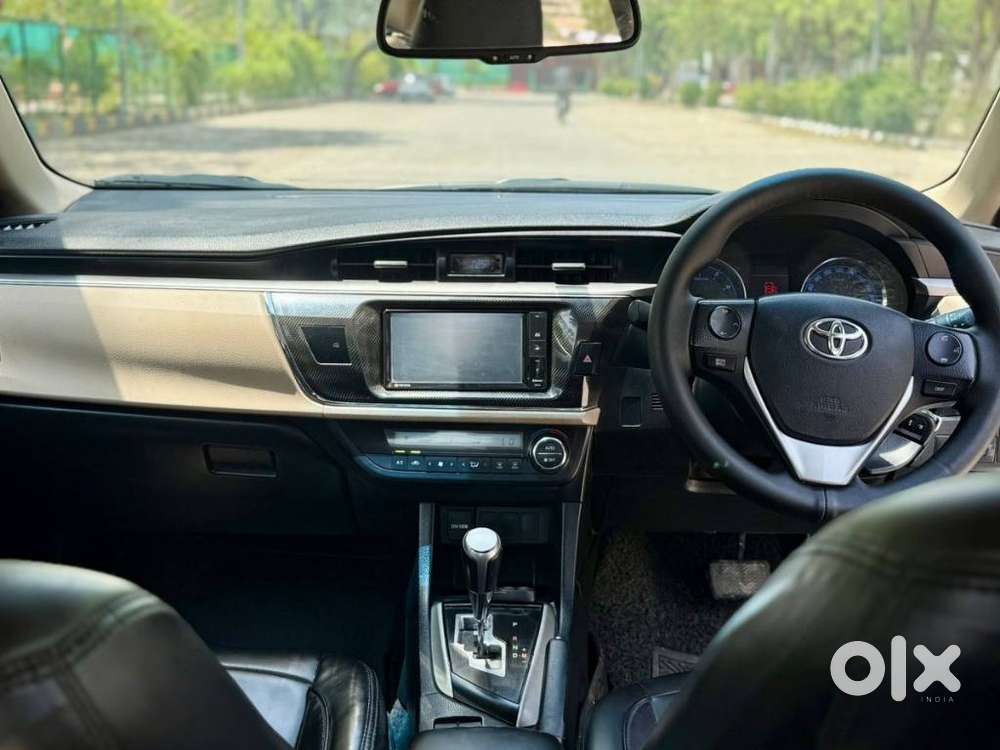 Toyota Corolla Altis, 2016, Petrol