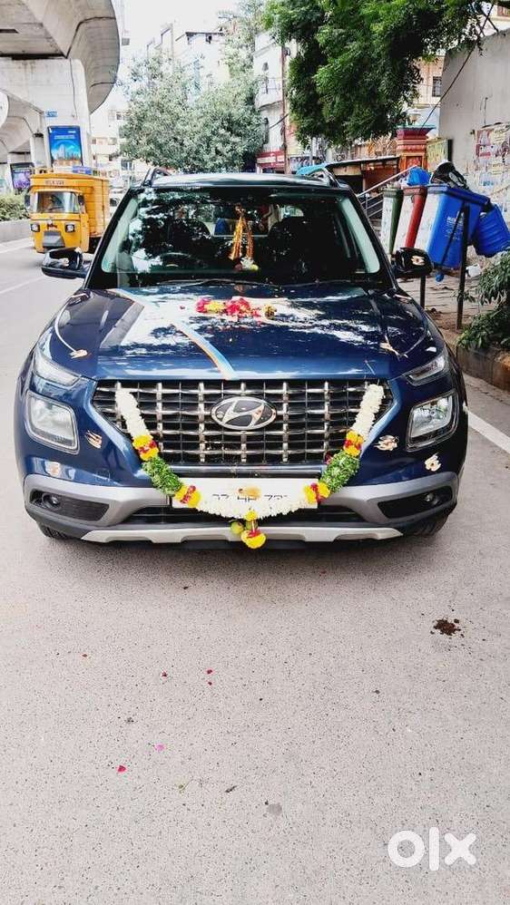 Hyundai Venue 2020 Petrol Well Maintained
