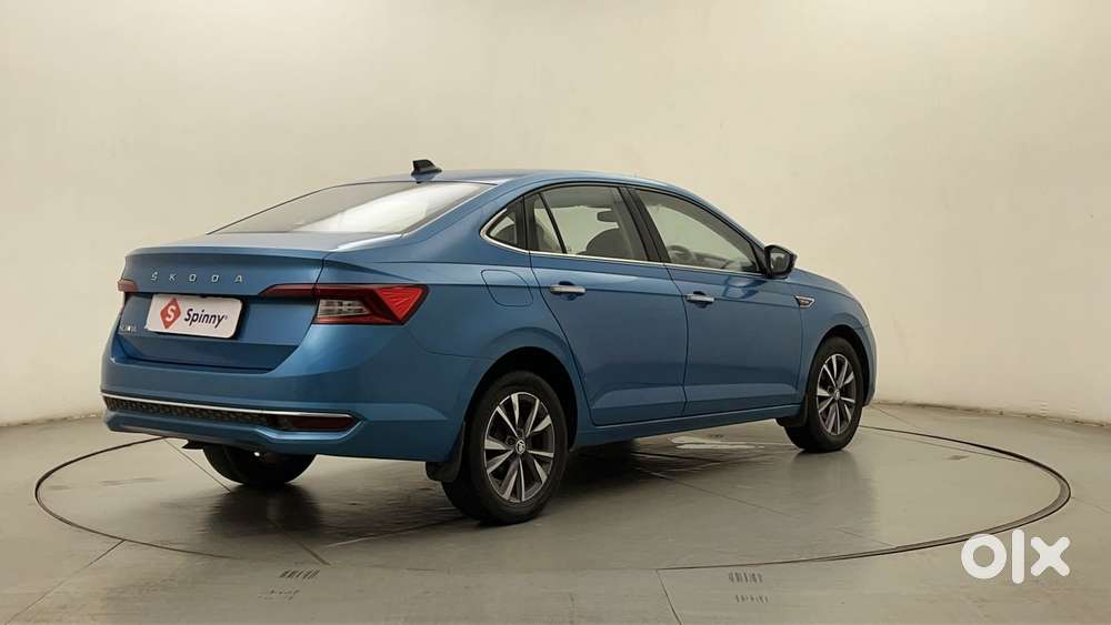 Skoda Slavia Style 1.0l Tsi At, 2022, Petrol