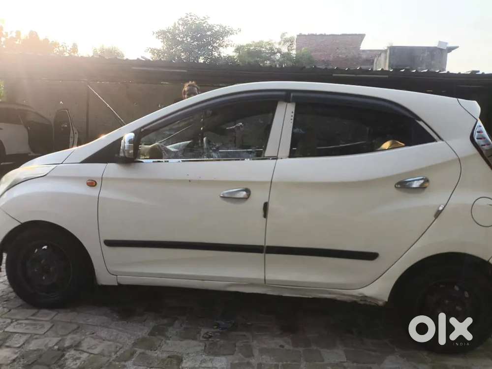 Hyundai Eon Magna+ 2017 Petrol Manual