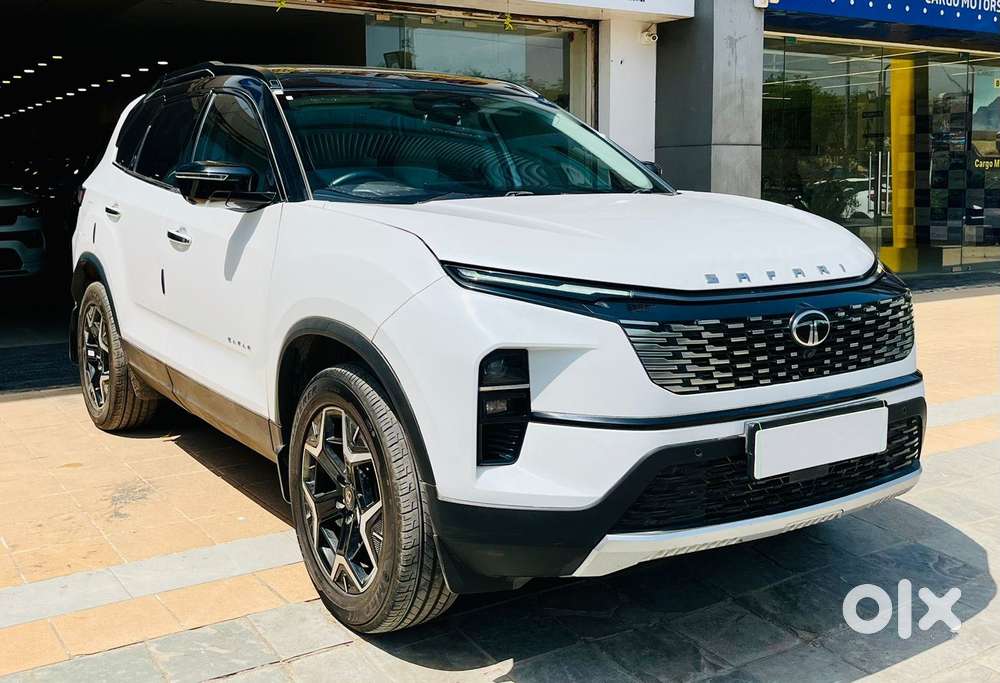 Tata Safari Accomplished Dark Edition At, 2024, Diesel