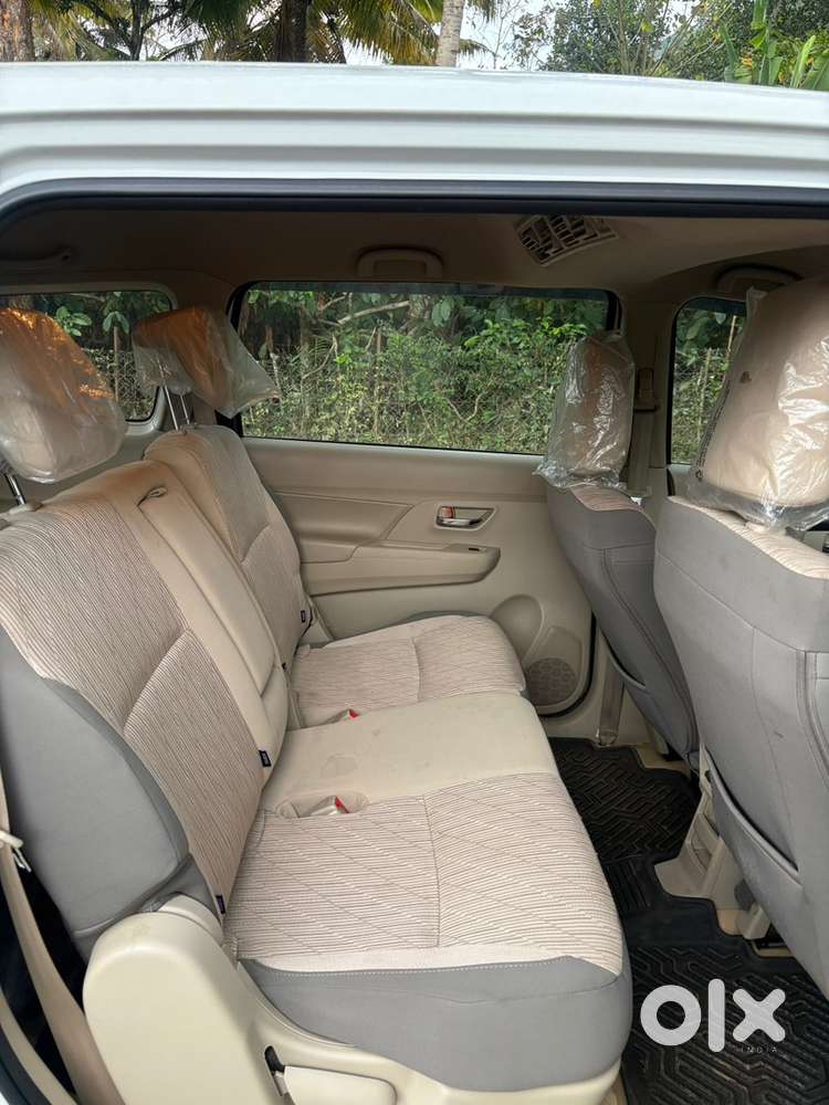 Maruti Suzuki Ertiga Hybrid 2022 December