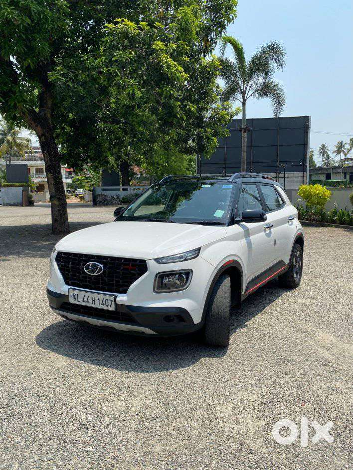 Hyundai Venue 1.0 Sx Plus Turbo Dct Dual Tone, 2022, Petrol