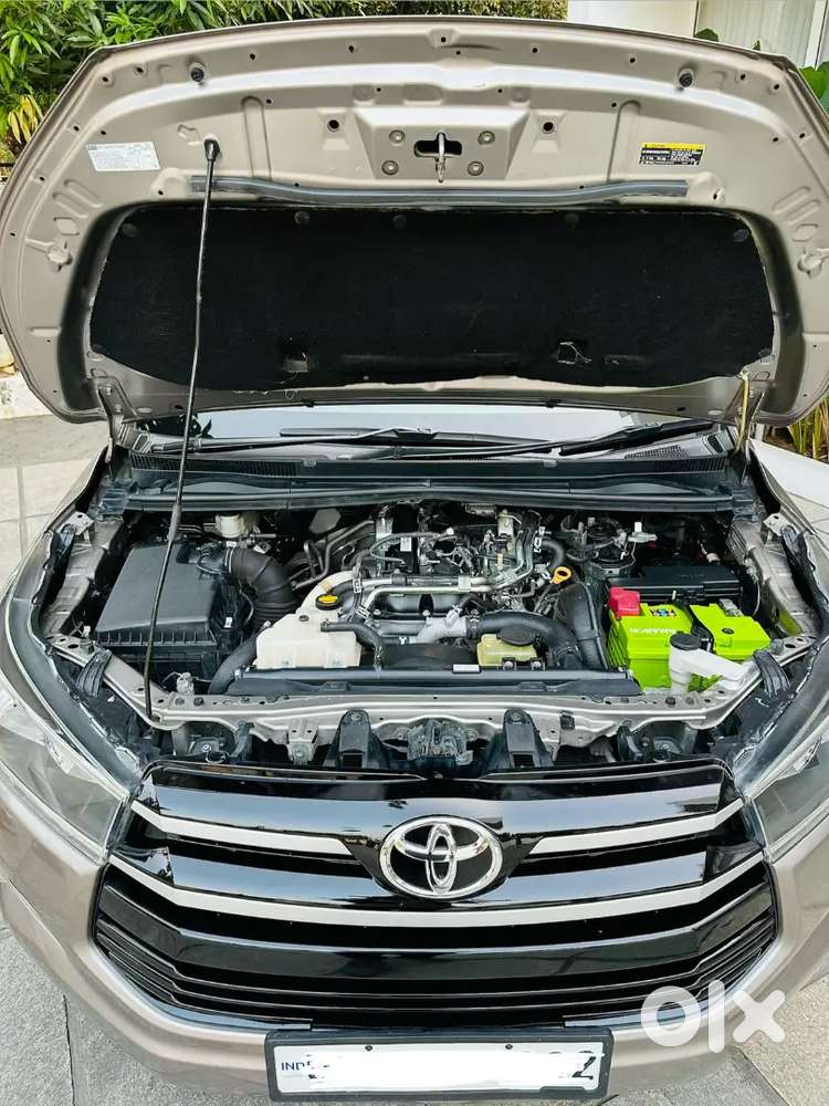 ,toyota Innova Crysta2.8 At 2016 Diesel 75000 Km Driven, Re To Kl33,