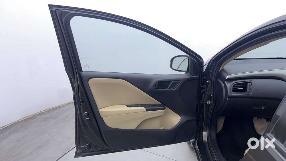 Honda City I-vtec Cvt Zx, 2015, Petrol