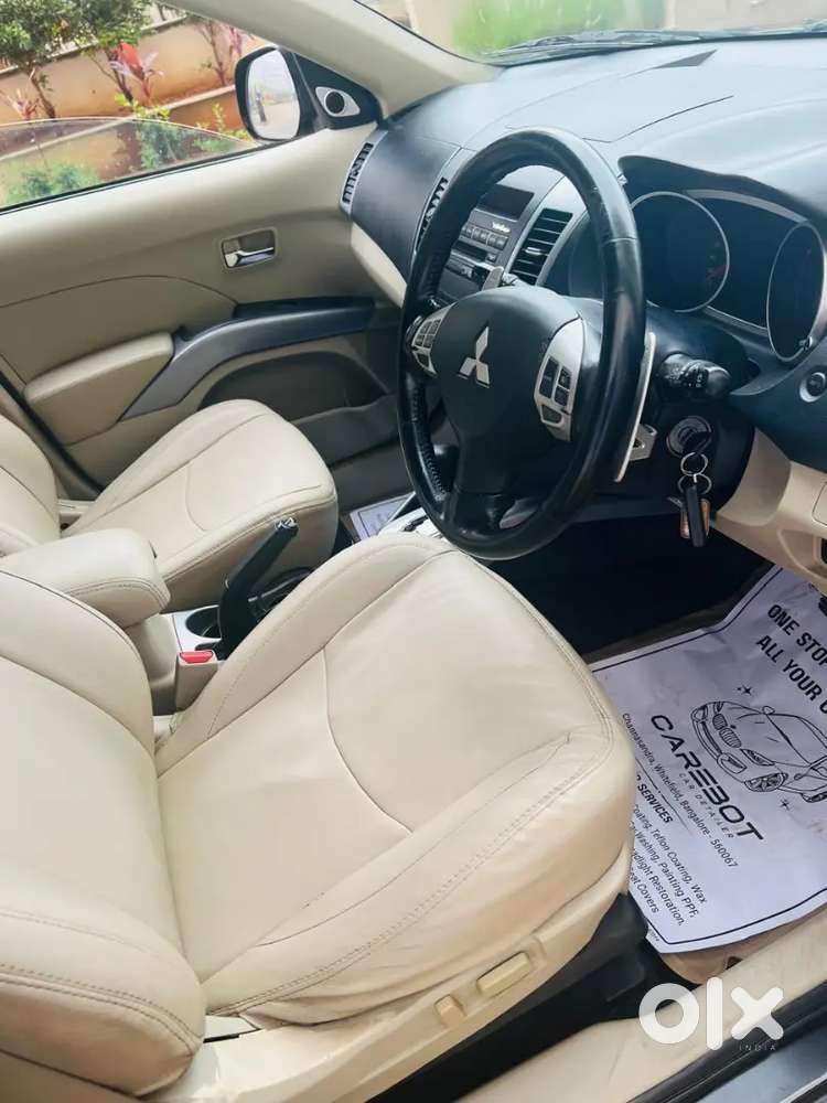 Mitsubishi Outlander Petrol Automatic
