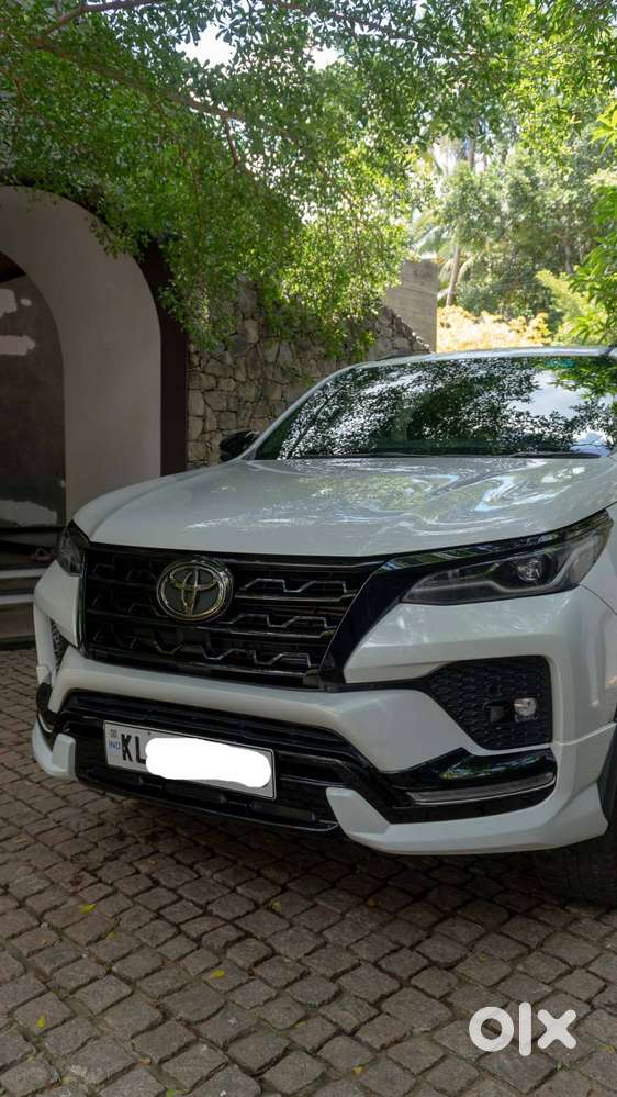 Fortuner 2023 4x2 At Diesel - Customised, Dechromed